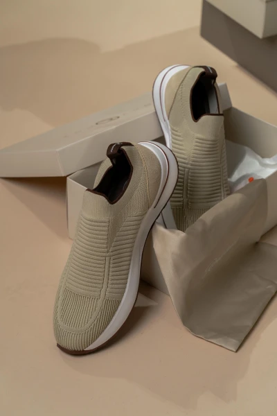 Men’s Lightweight Knit Sneakers