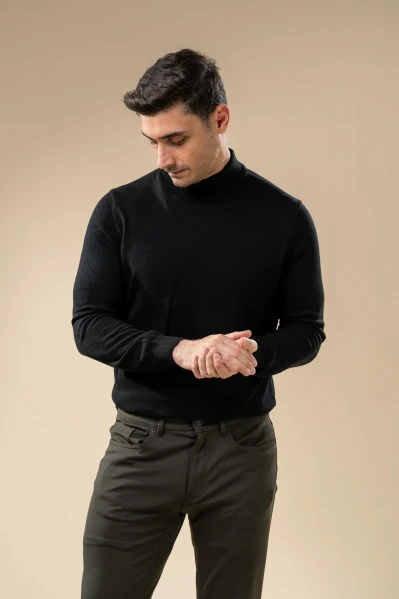 Men’s Turtleneck Knit Sweater