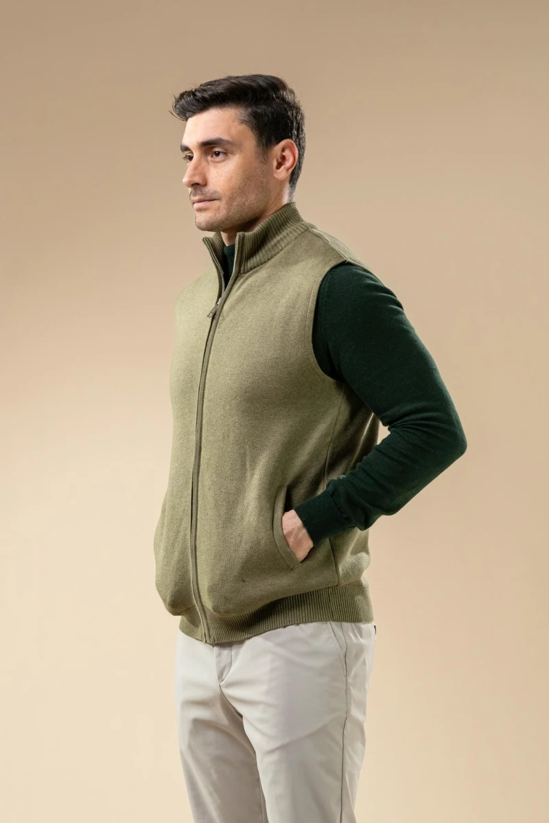Men’s Knit Zip-Up Sleeveless Vest