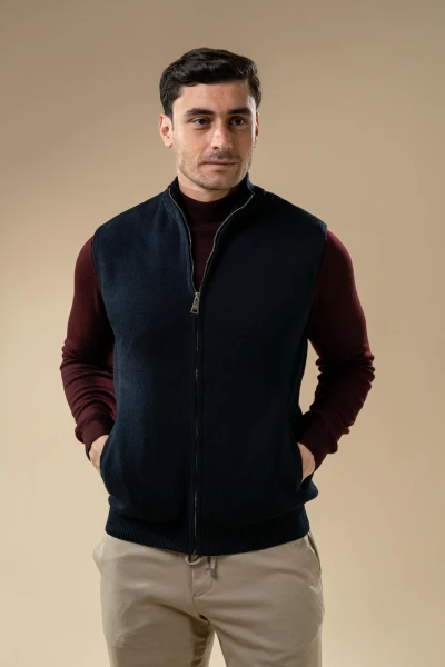 Men’s Knit Zip-Up Sleeveless Vest