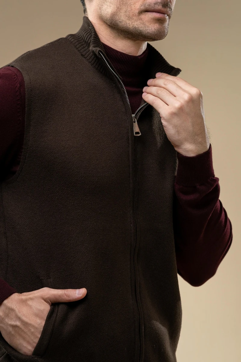 Men’s Knit Zip-Up Sleeveless Vest